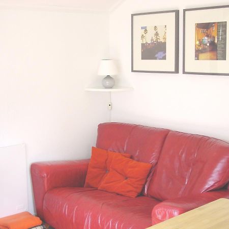 B&B Hotel California Wichmond Bagian luar foto