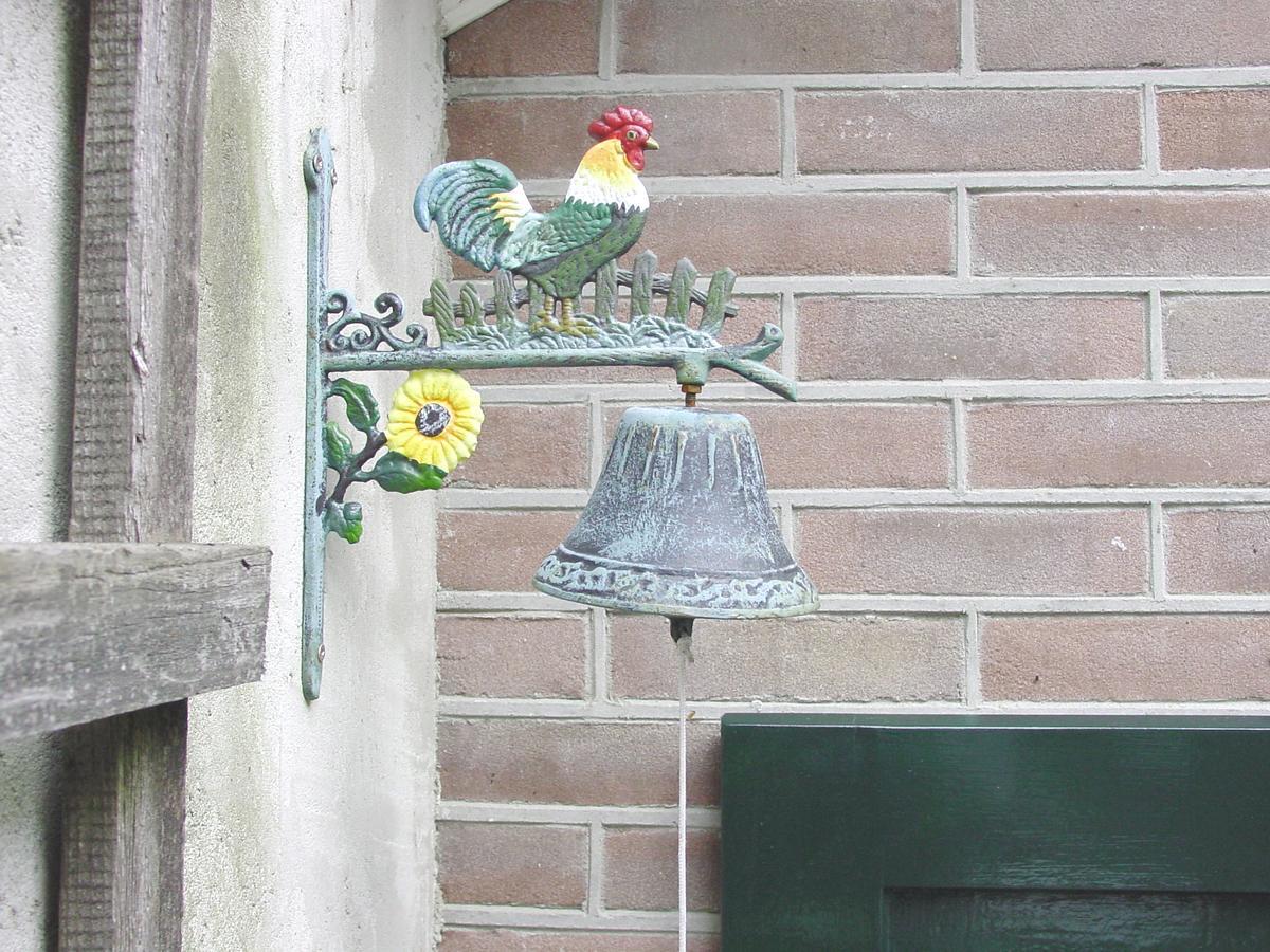 B&B Hotel California Wichmond Bagian luar foto
